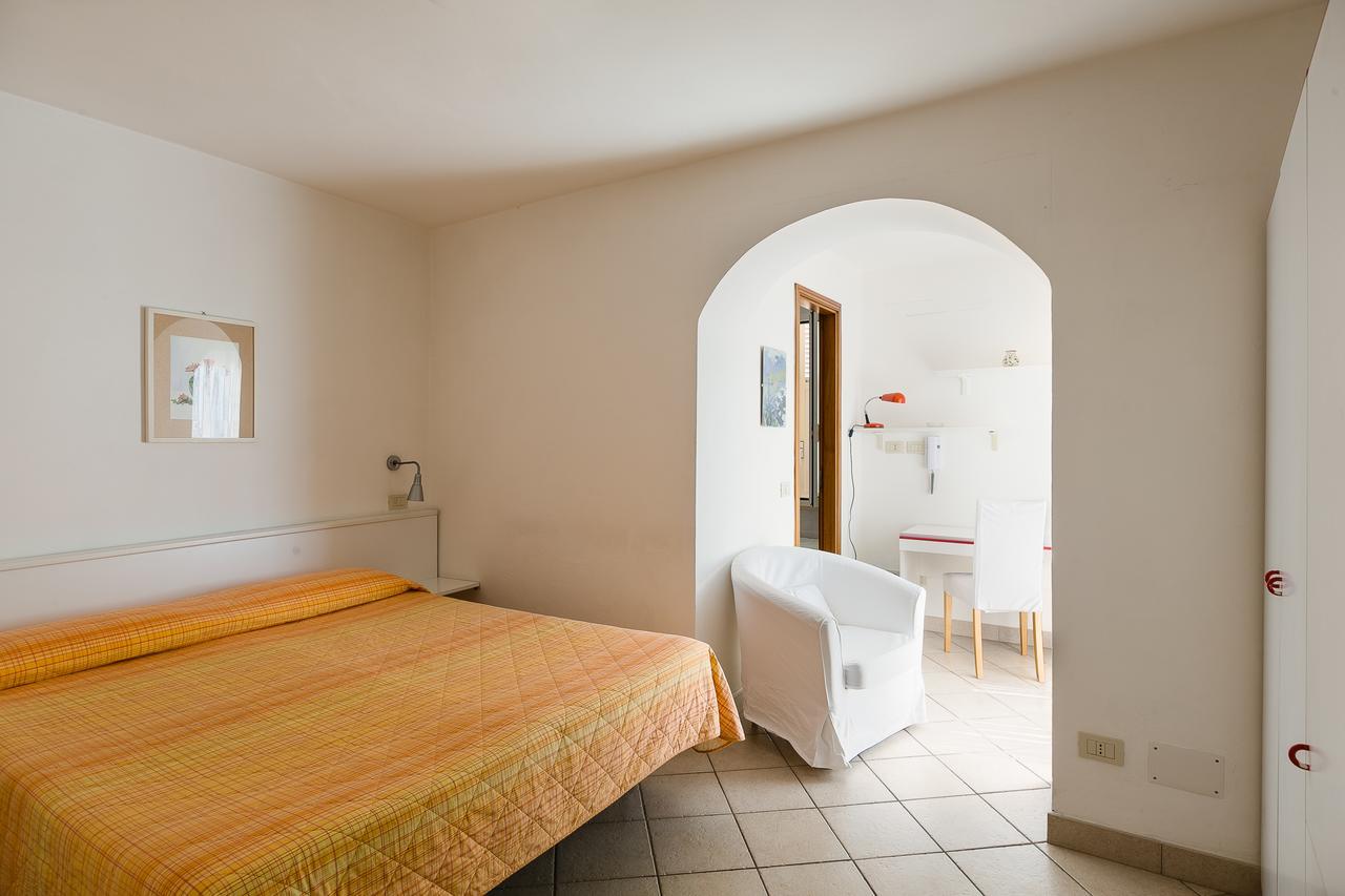 Hotel Ca' Ligure Pietra Ligure Bagian luar foto